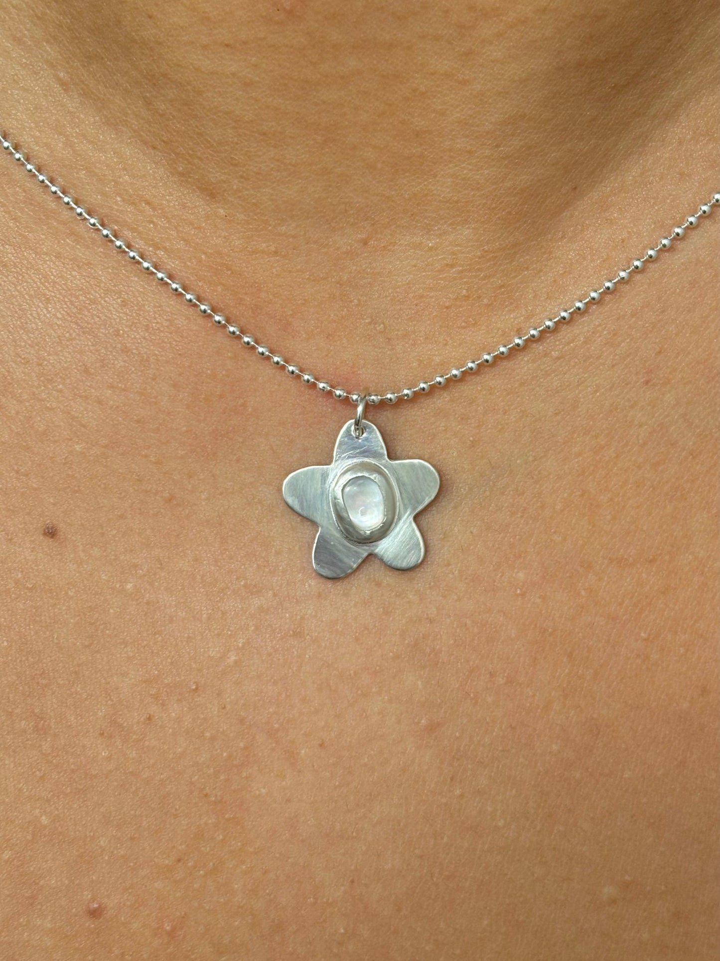 Mother of Pearl Flower Necklace