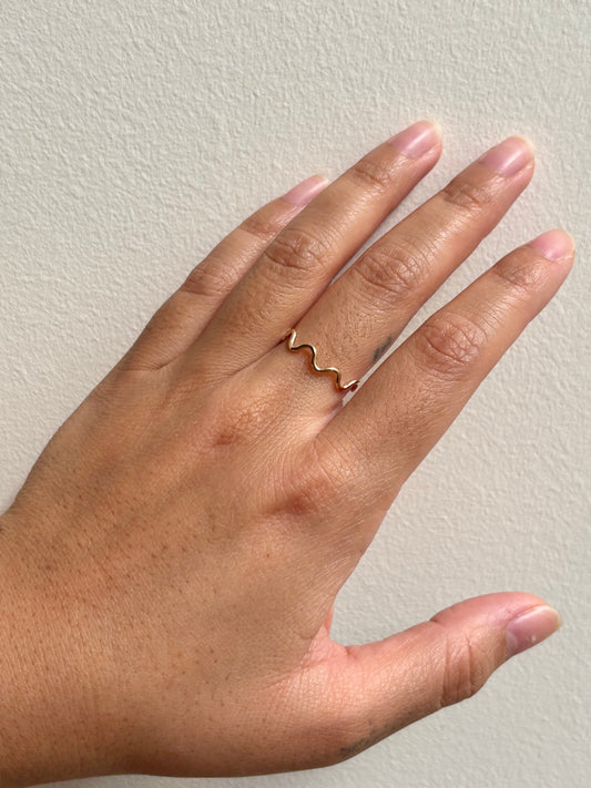 Thin Gold Squiggle Ring