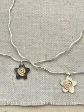 Load image into Gallery viewer, Swirly Daisy Necklace
