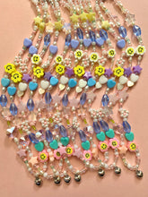 Load image into Gallery viewer, Daisy Dream Necklace
